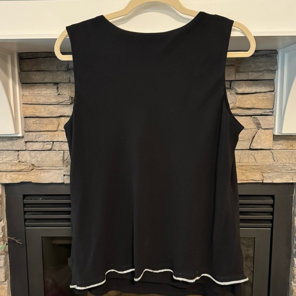 Frank Lyman Top, Size 10. - Picture 2 of 3